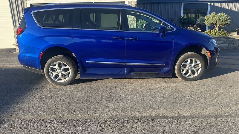 Used 2019 Chrysler Pacifica