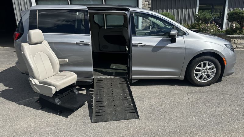Used 2021 Chrysler Voyager