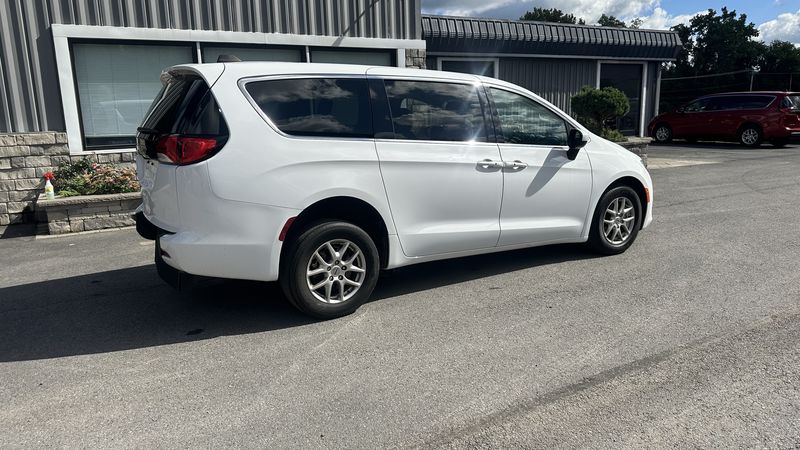 2023 Chrysler Voyager